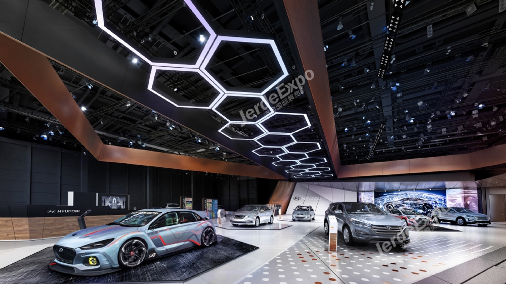 如何在展示設(shè)計中運(yùn)用好照明和色彩設(shè)計