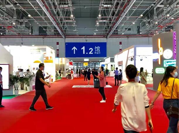 展臺(tái)設(shè)計(jì)搭建公司帶您-聊聊上海國家會(huì)展中心吃,住,行 展臺(tái)設(shè)計(jì)搭建公司帶您-聊聊上海國家會(huì)展中心吃,住,行